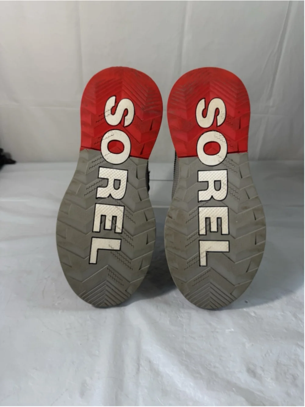 Sorel Out N About Boots Youth Size 4 Grey Red Shoes Waterproof Kids NY4564 093